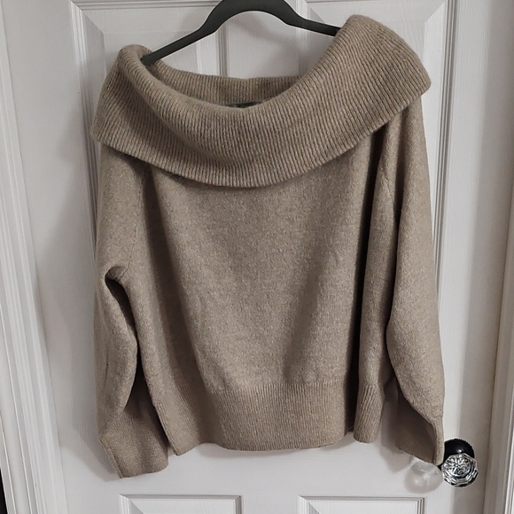 H&M Sweaters - NWT H&M Tan Cowl Neck Sweater